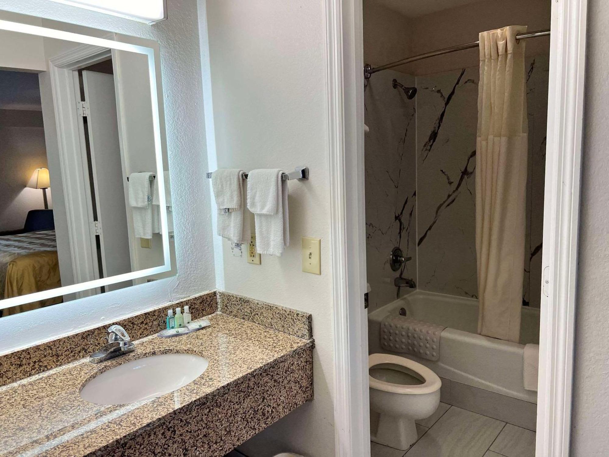 Quality Inn Manning I-95 Экстерьер фото
