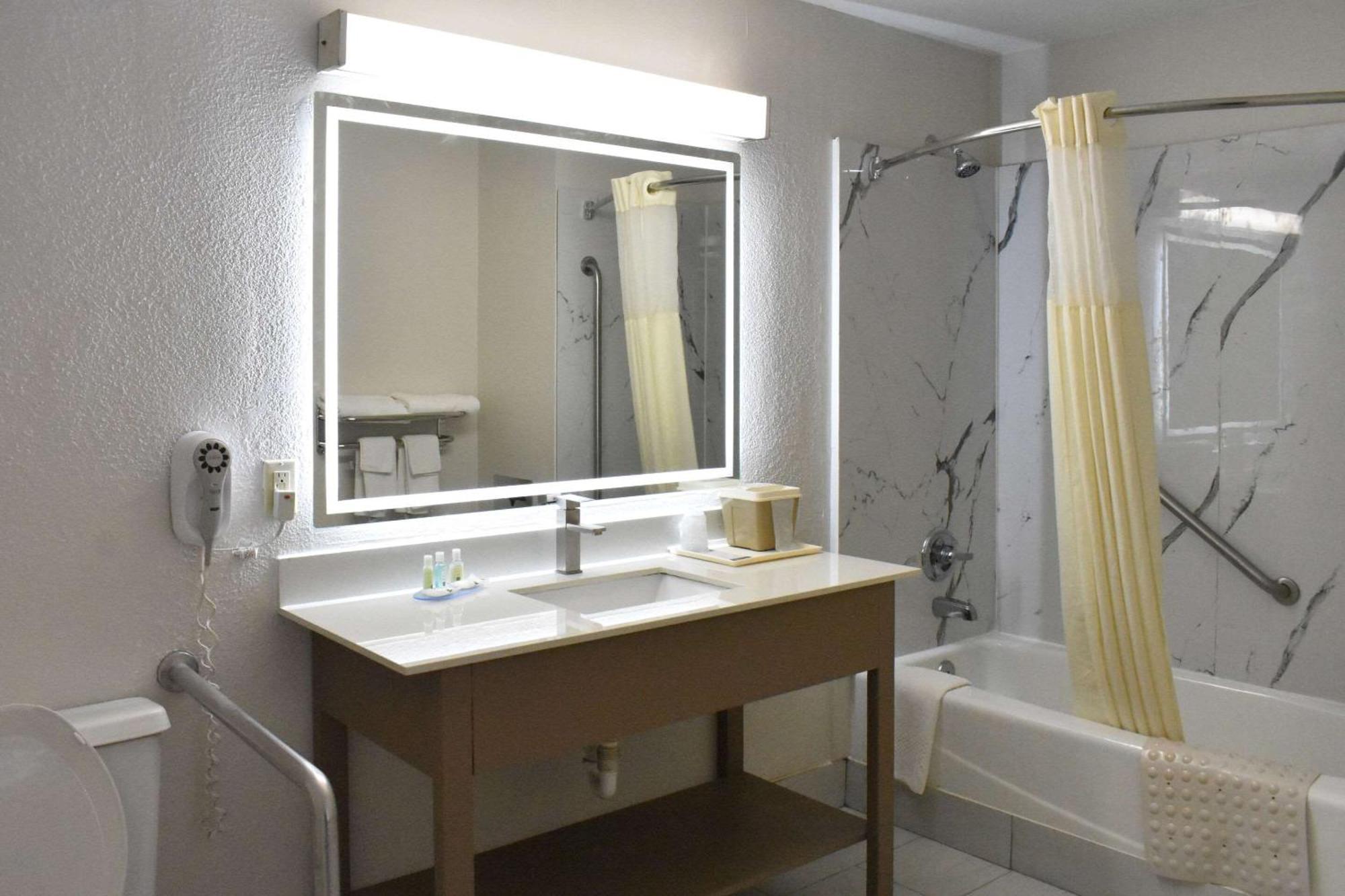 Quality Inn Manning I-95 Экстерьер фото
